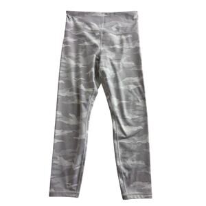 Athleta Elation 7/8 Tight Leggings Taupe Camo Neutral Size Medium 563650